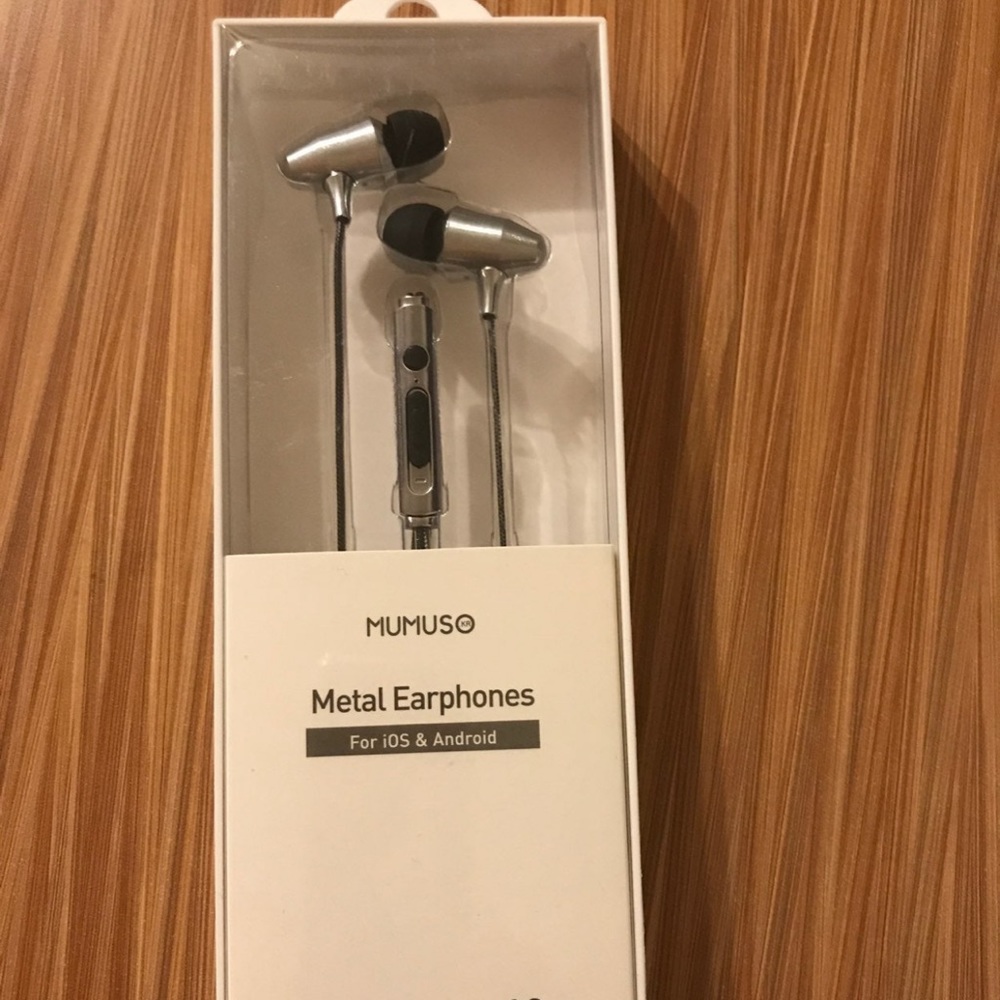 Mumuso Metal Earphones For IOS &Android-Grey